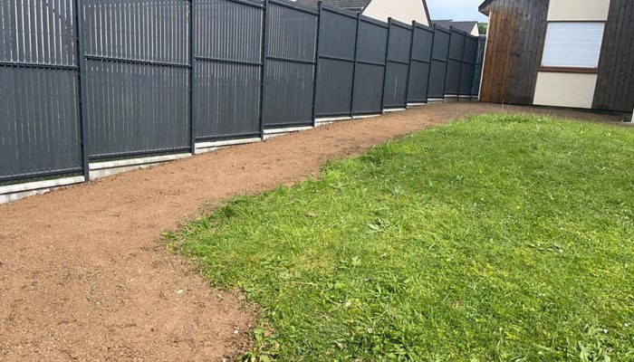 création cloture semi rigide